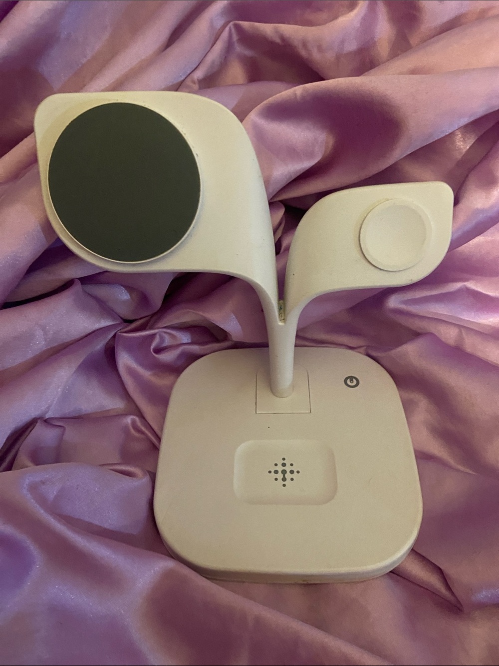 APPLE DEVICES 3 IN 1 MAGSAFE WIRELESS CHARGING STATION YM-UD22 NIGHT LIGHT